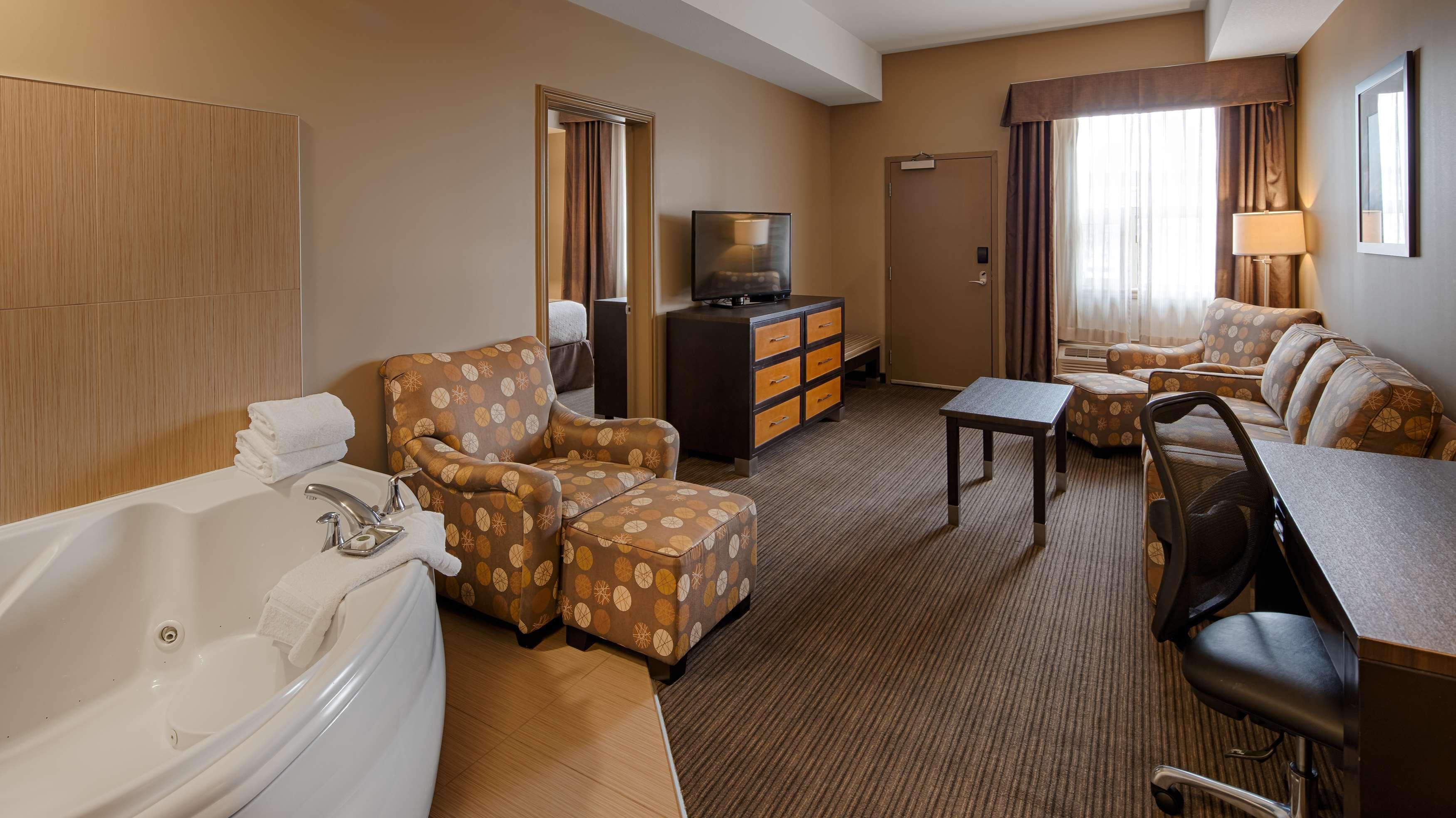 Best Western Plus Moose Jaw Esterno foto