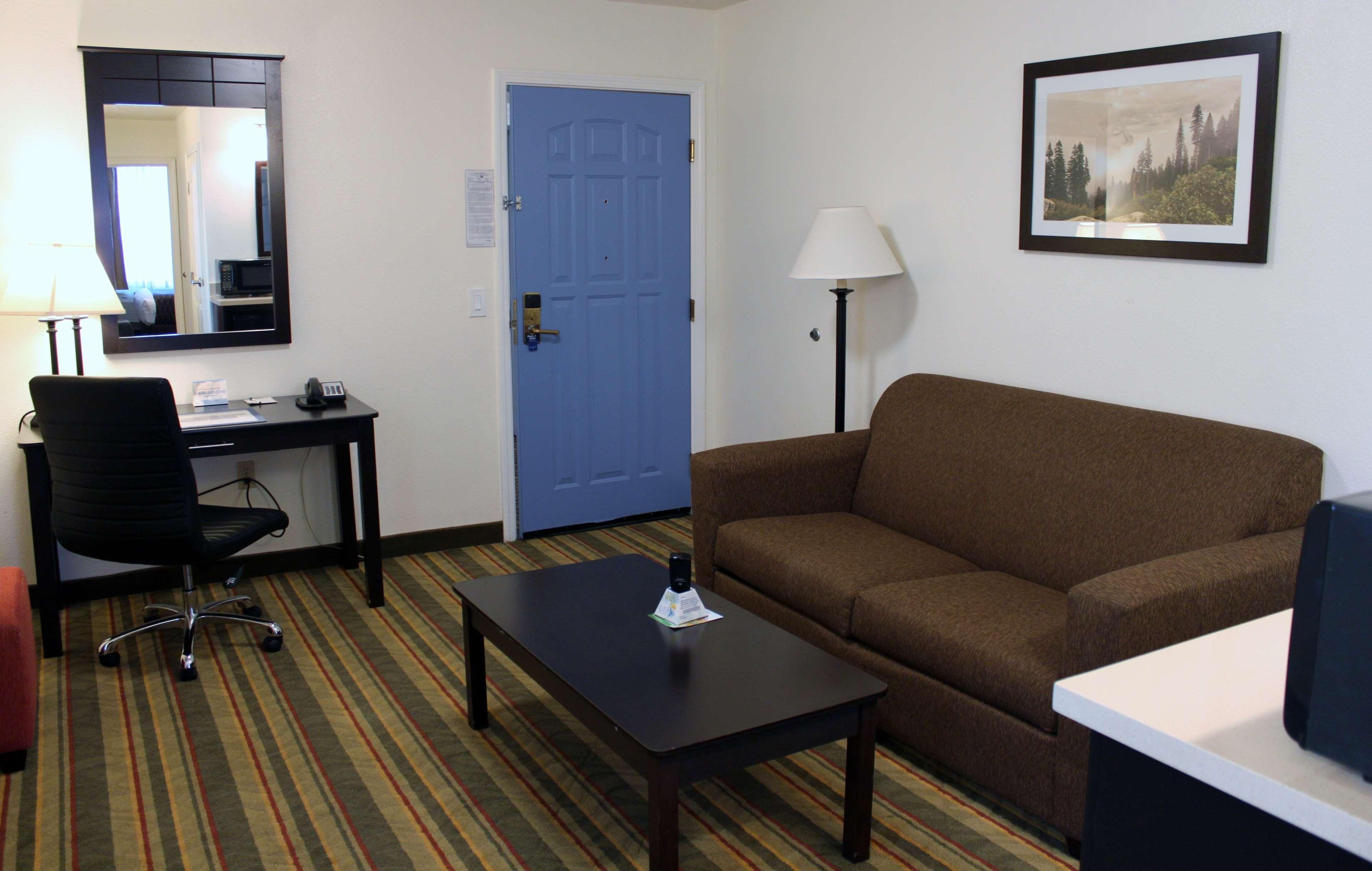 Best Western Plus Moose Jaw Esterno foto