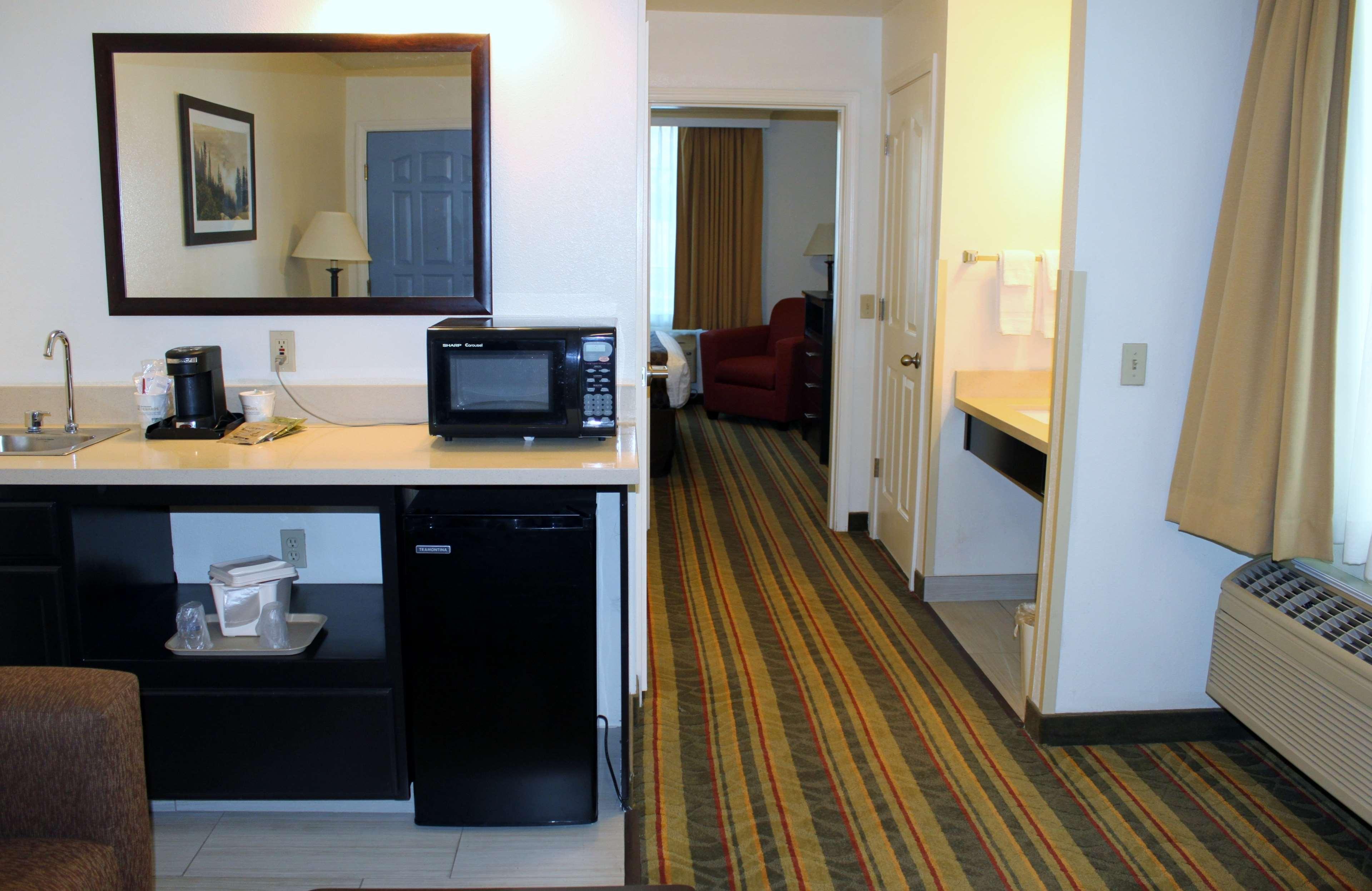 Best Western Plus Moose Jaw Esterno foto