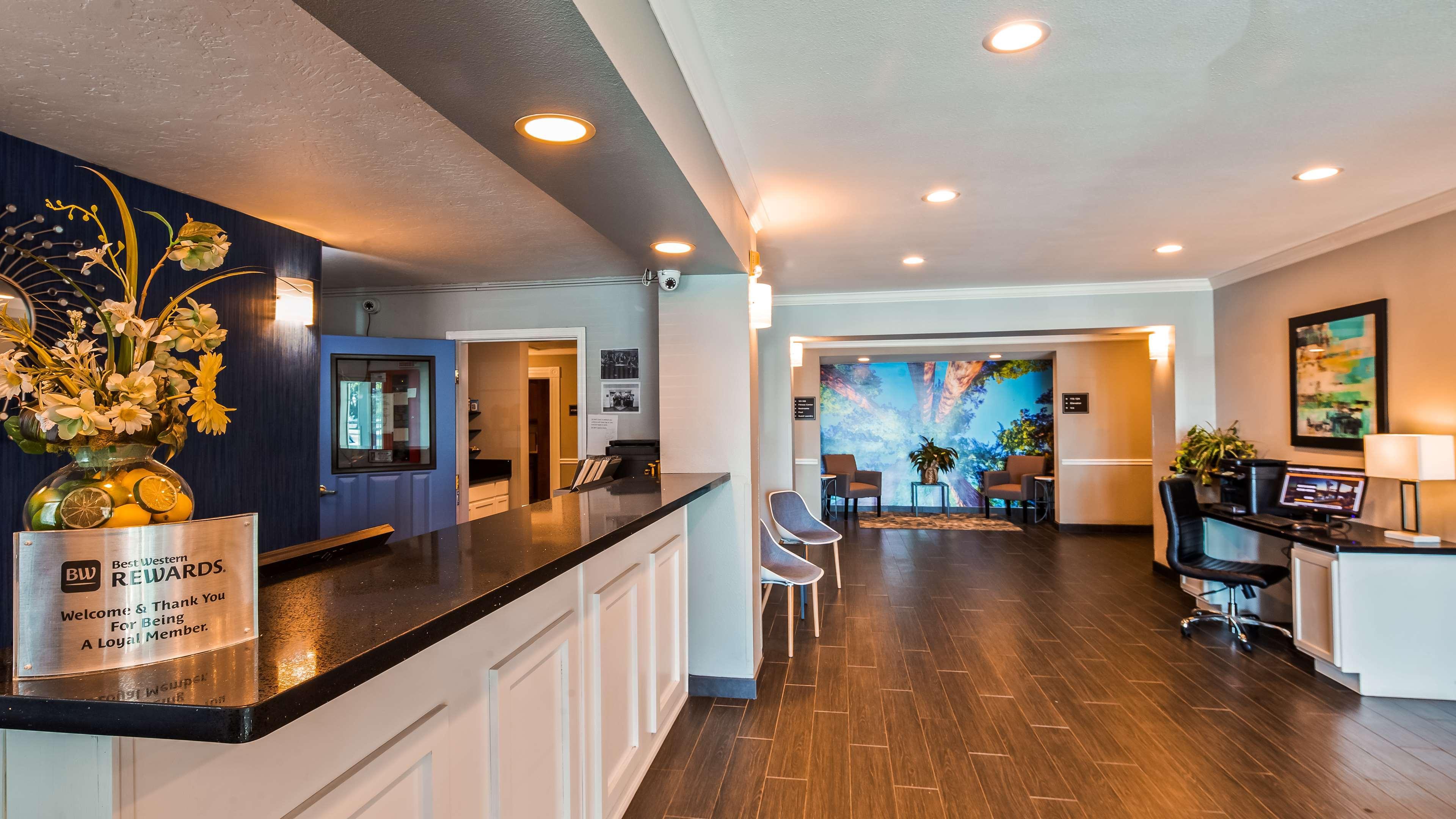 Best Western Plus Moose Jaw Esterno foto