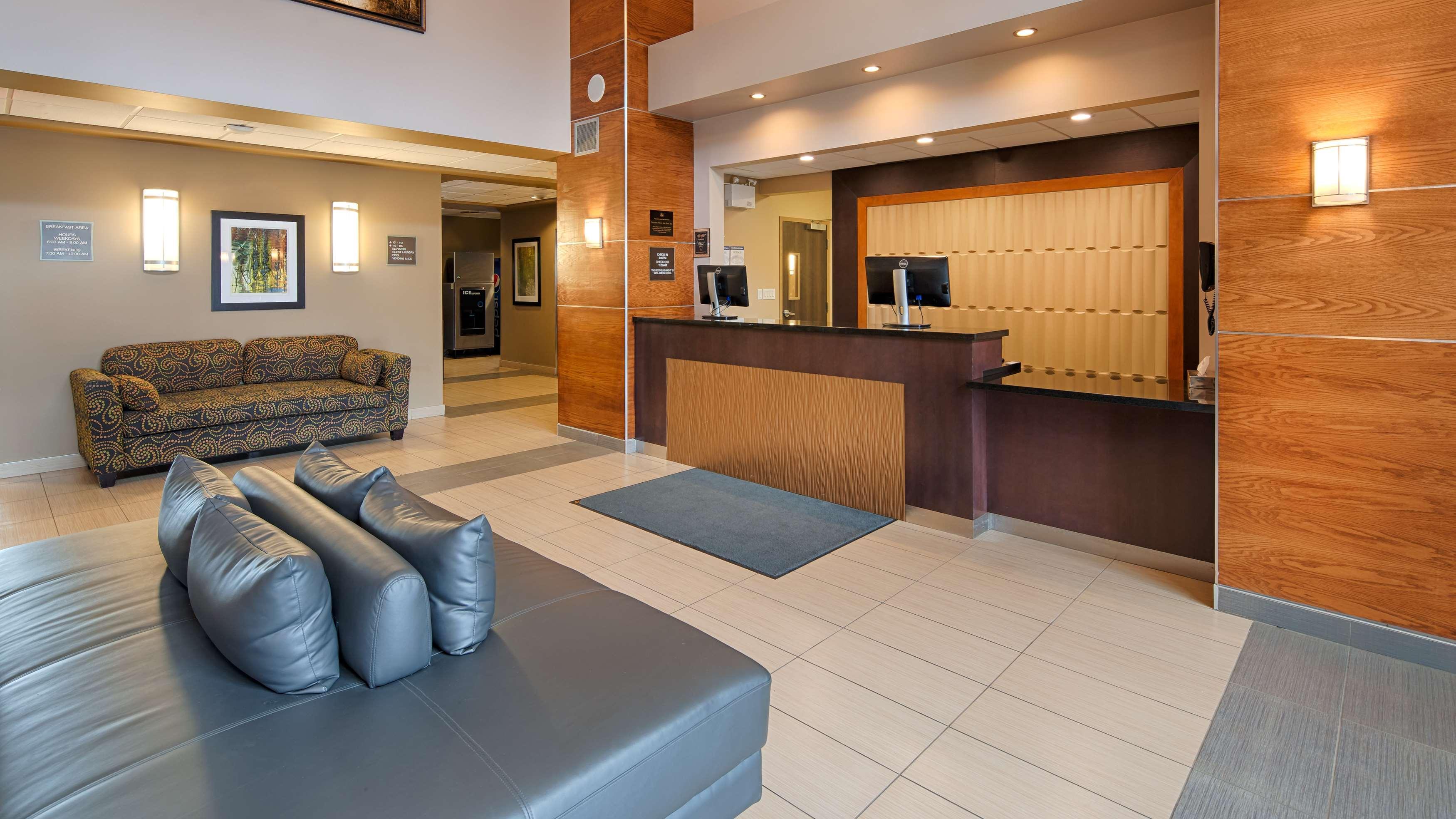Best Western Plus Moose Jaw Esterno foto