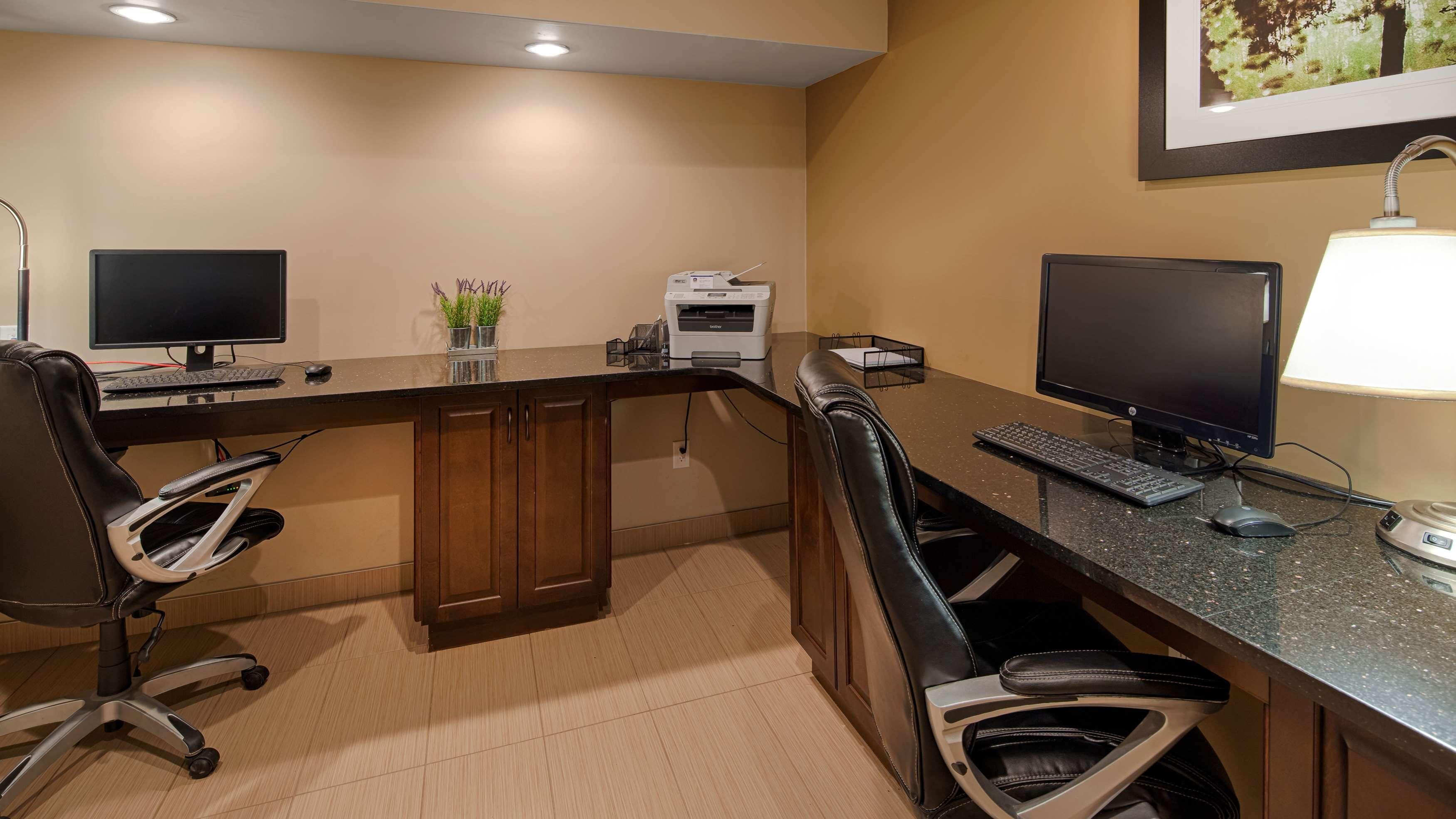 Best Western Plus Moose Jaw Esterno foto