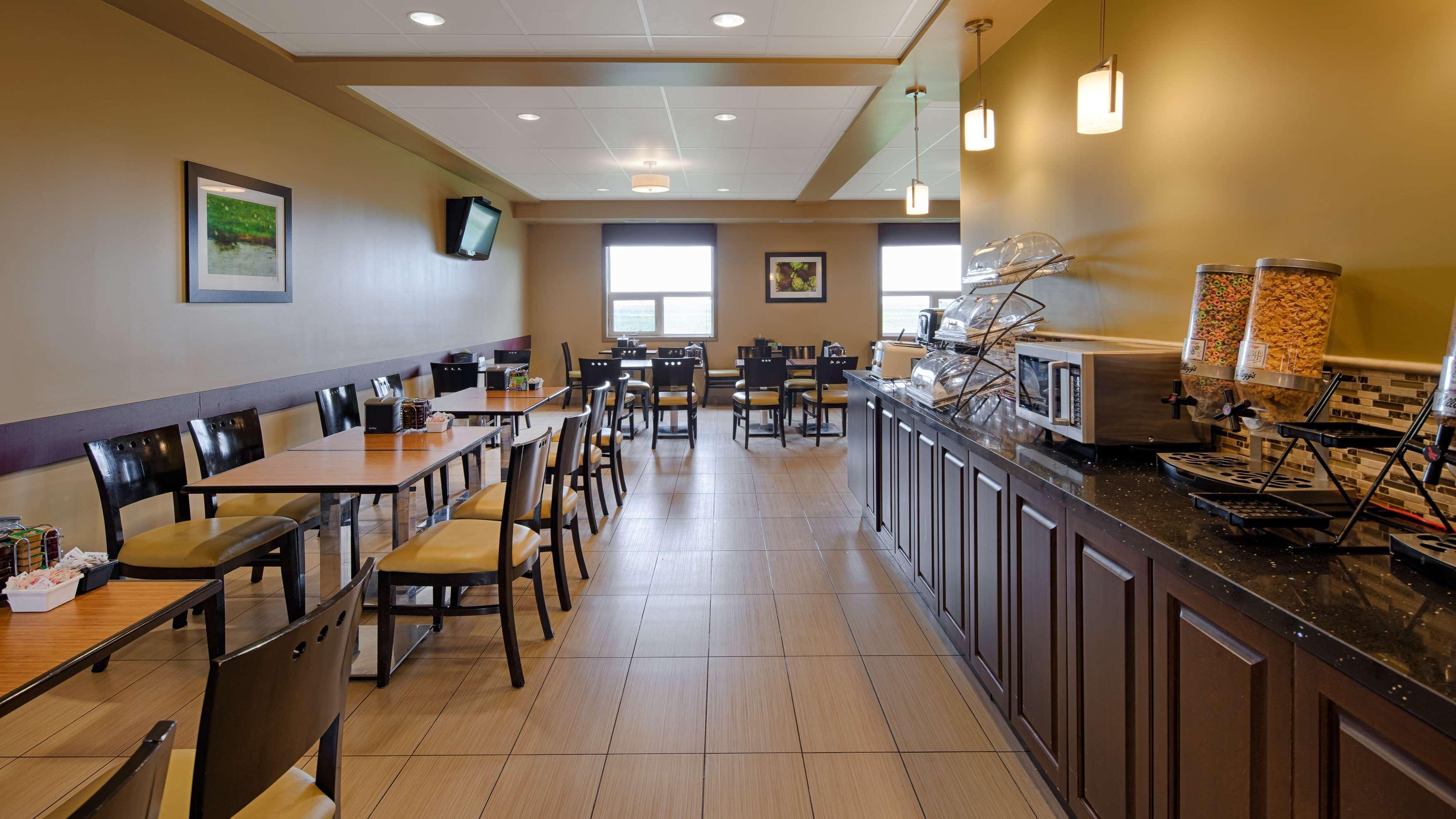 Best Western Plus Moose Jaw Esterno foto