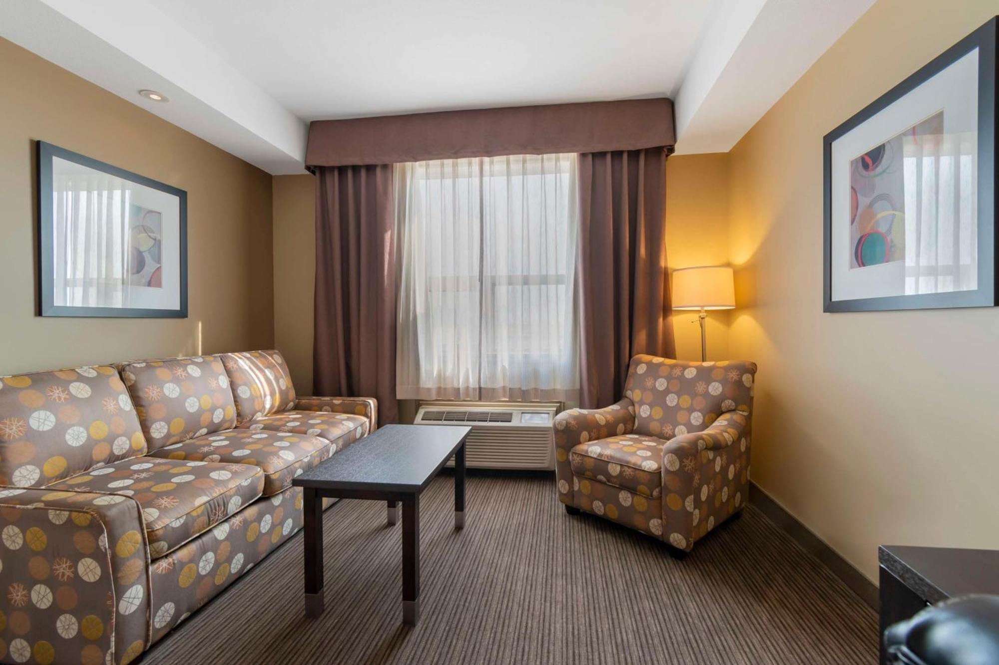 Best Western Plus Moose Jaw Esterno foto