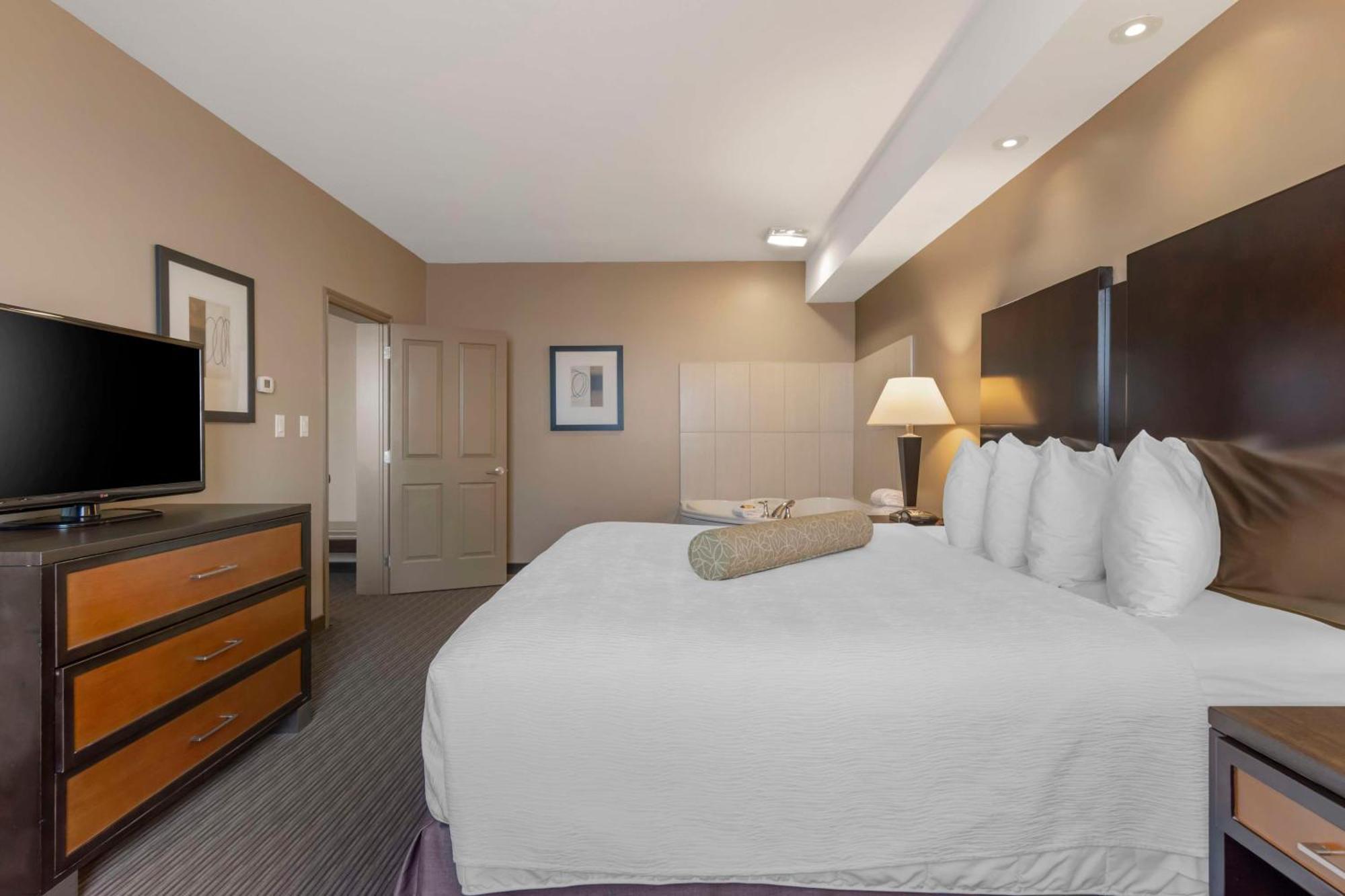 Best Western Plus Moose Jaw Esterno foto