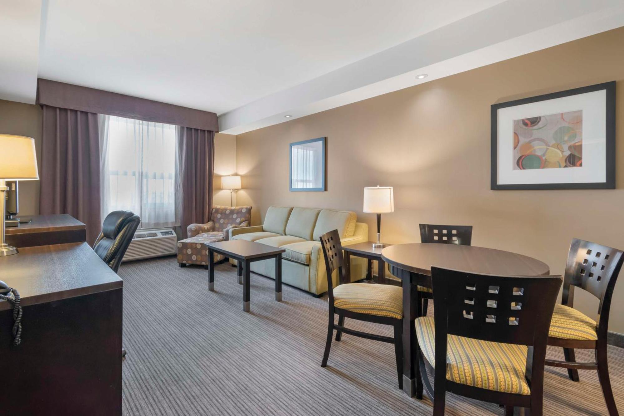 Best Western Plus Moose Jaw Esterno foto